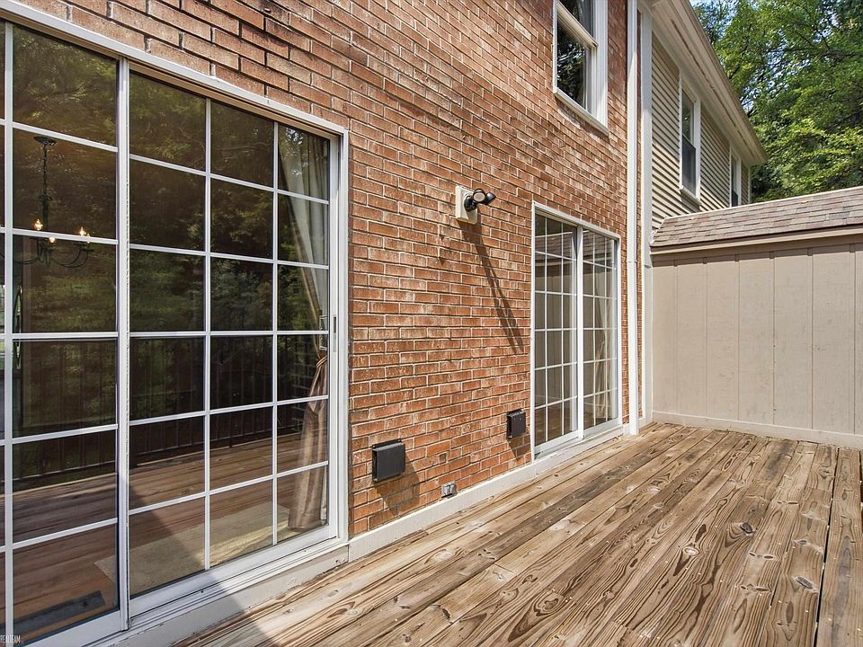 1328 Brook Ln, photo 25