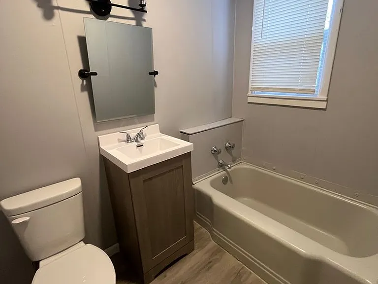 924 N Stevens St — Photo 5