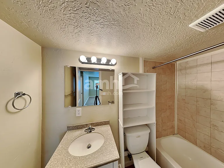 2204 N 1960 W — Photo 13