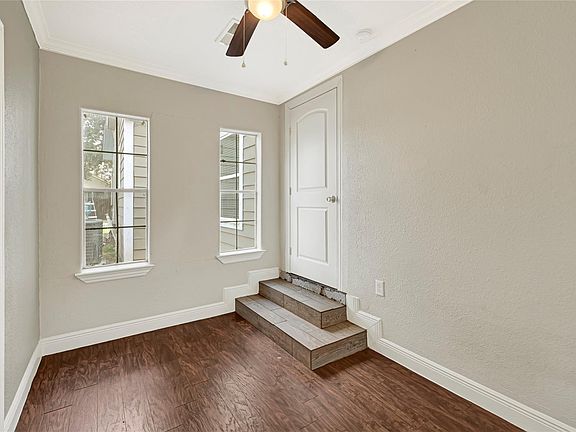 5th image of 7125 Gillen St