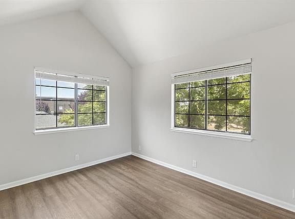 5th image of 26 Poplar Ave