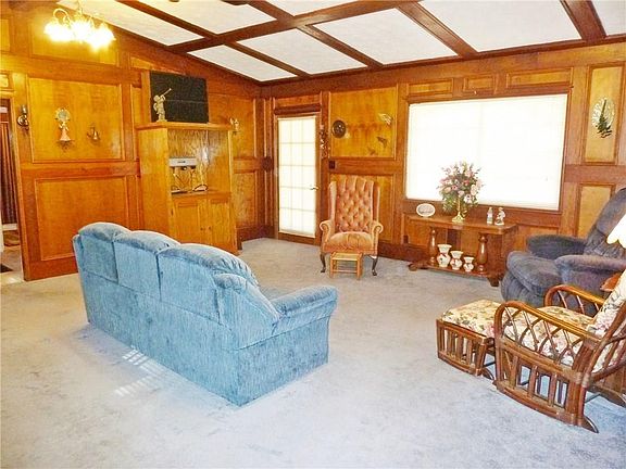 3rd image of 387 Paden Dr