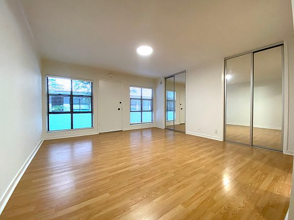 3rd image of 200 Guerrero St #106