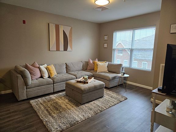 4th image of 1325 Chelsea Ave APT 310