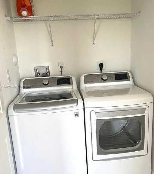 916 SE 19th St #916 — Photo 16