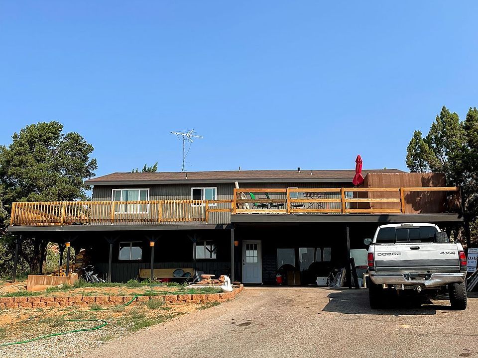 1st image of 994 W Chamberlain Dr