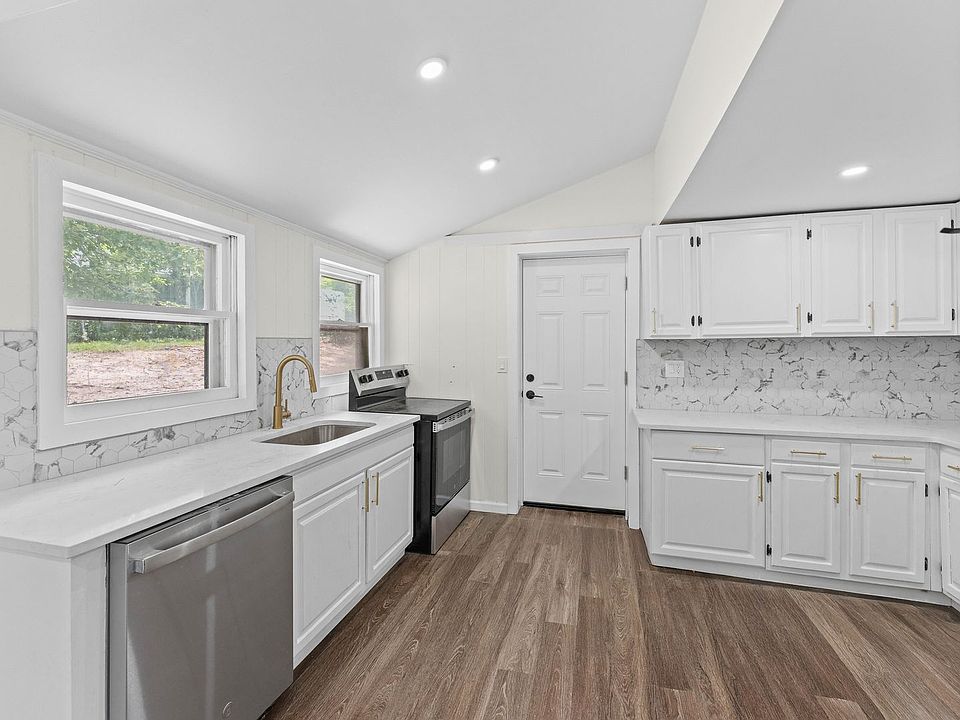 1st image of 215 Erial Rd