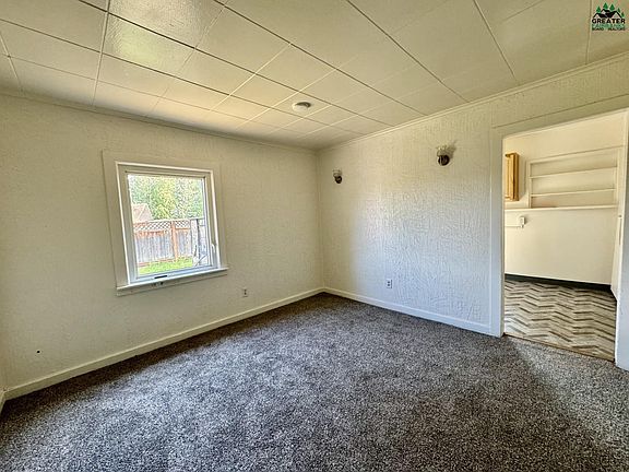 4th image of 639 22nd Ave
