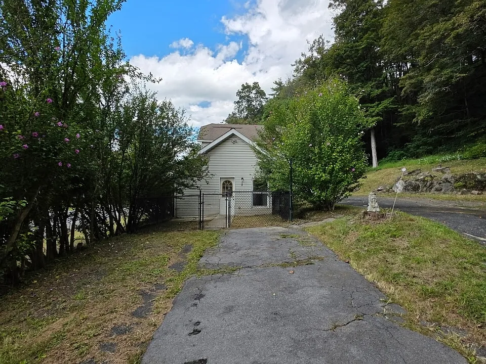 2694 US Highway 9W #1