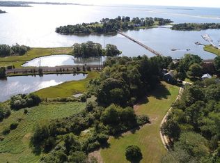 19 Elihu Island Rd, Stonington, CT 06378