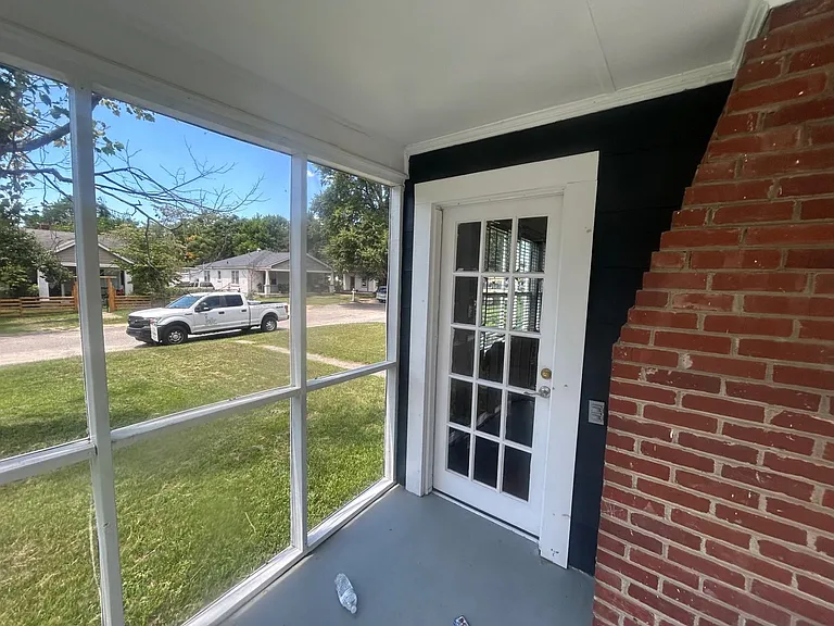 910 Lacy St — Photo 29