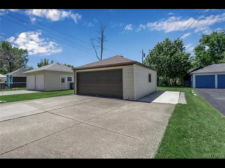622 Parkside Ave — Photo 19
