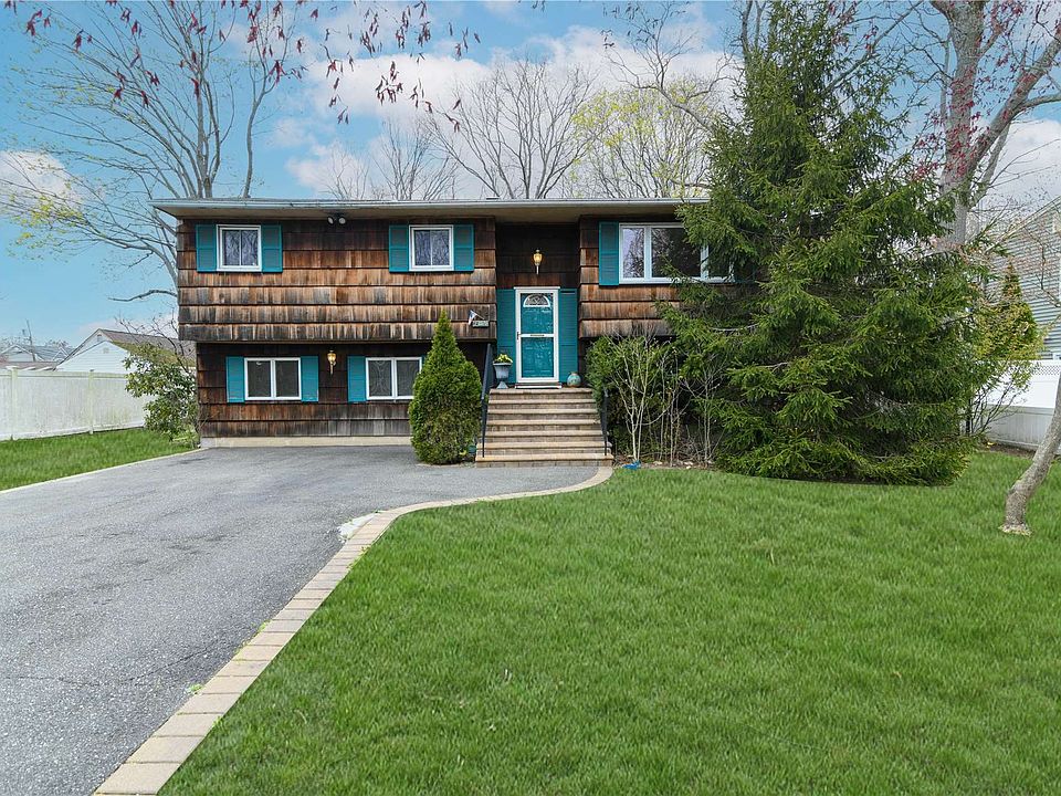 257 Peconic Street, Ronkonkoma, NY 11779 Zillow