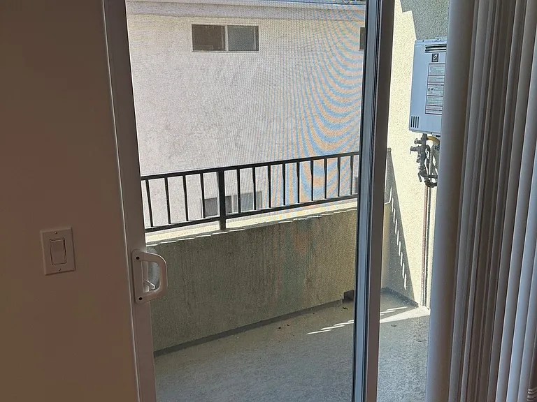Vesper Avenue — Photo 10