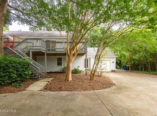 109 Savannah Ave #B, Morehead City, NC 28557