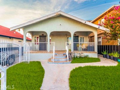 661 E 43rd Pl, Los Angeles, CA, 90011