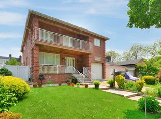 20714 43rd Ave, Bayside, NY 11361