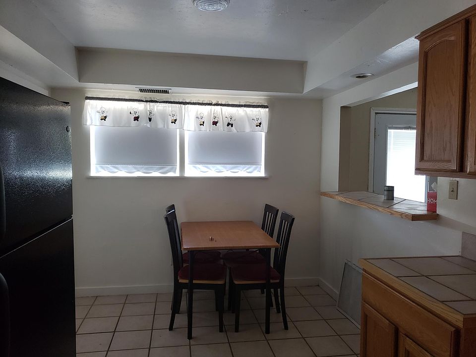 1st image of 604 W Summit Dr #1