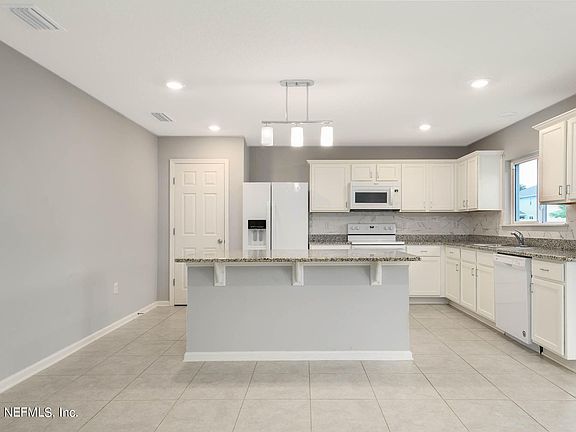 3rd image of 10626 Causey Ln