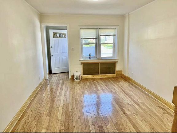 5th image of 19600 48th Ave #1-2