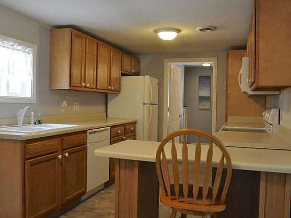 4th image of 1053 Mowdy Ln