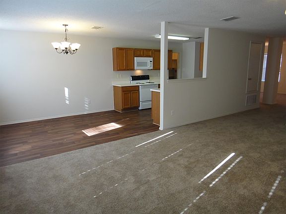 4th image of 2513 Eastwood Dr