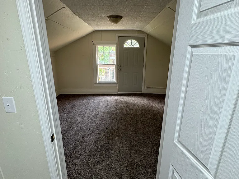 500 Pine St — Photo 1