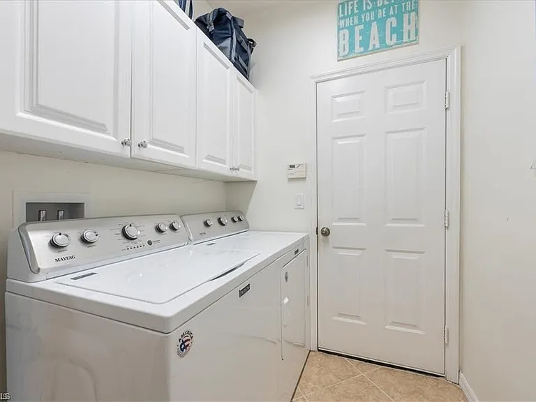 8432 Indian Wells Way — Photo 15
