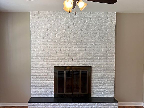 3rd image of 1111 Shelburne Ave