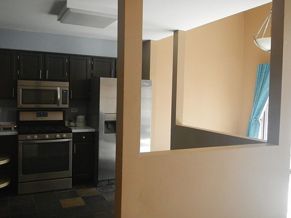 3rd image of 5S560 Paxton Dr APT G