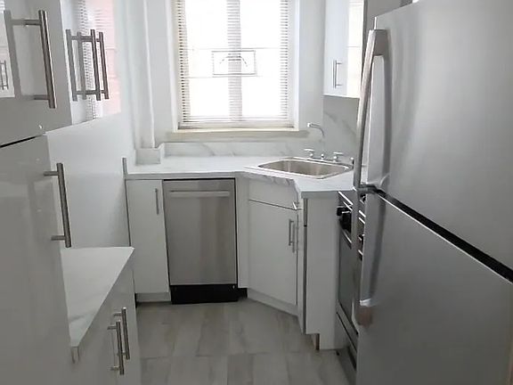3rd image of 185-19 64th Ave #11G