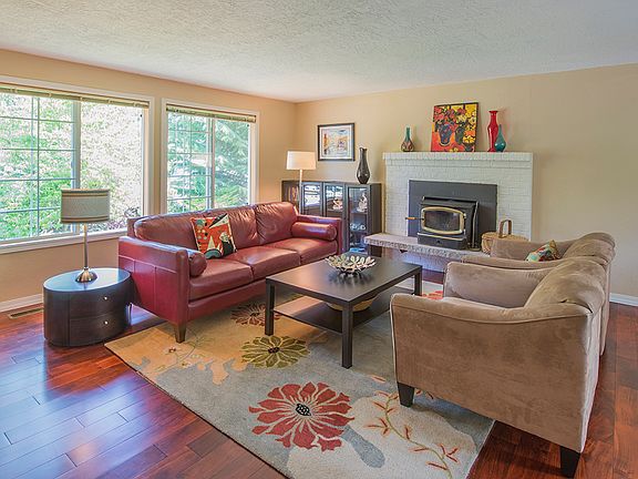 3rd image of 22423 SE 322nd St