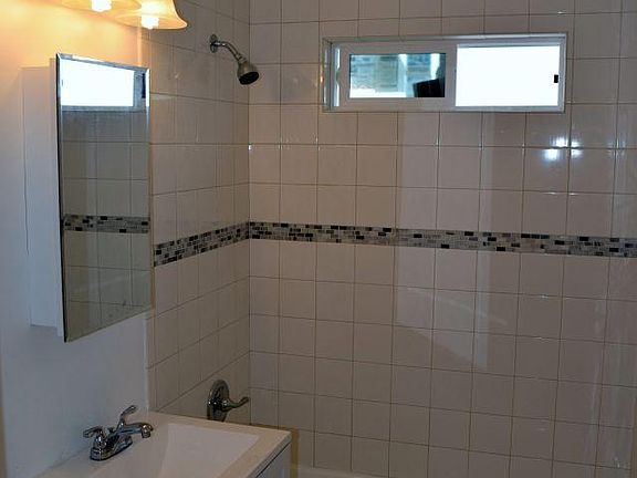 4th image of 2309 31st St APT D