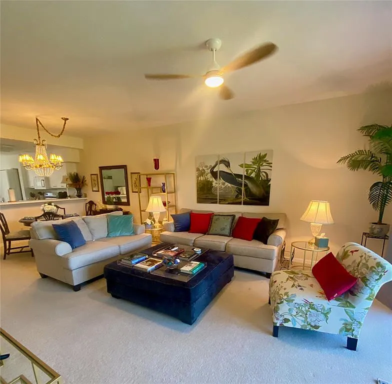 2 bed, 2.0 bath, 1333 sqft, $2,400 — Photo 2