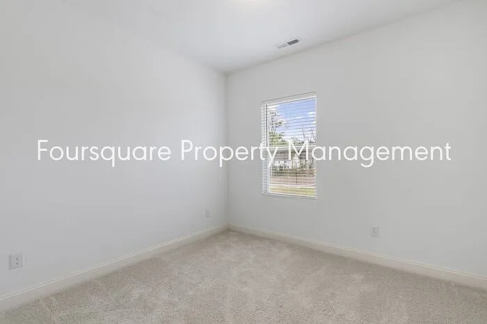 1424 Grove Village Rd — Photo 30