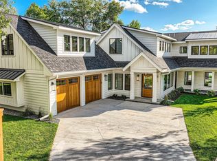3865 Shoreline Dr, Wayzata, MN 55391