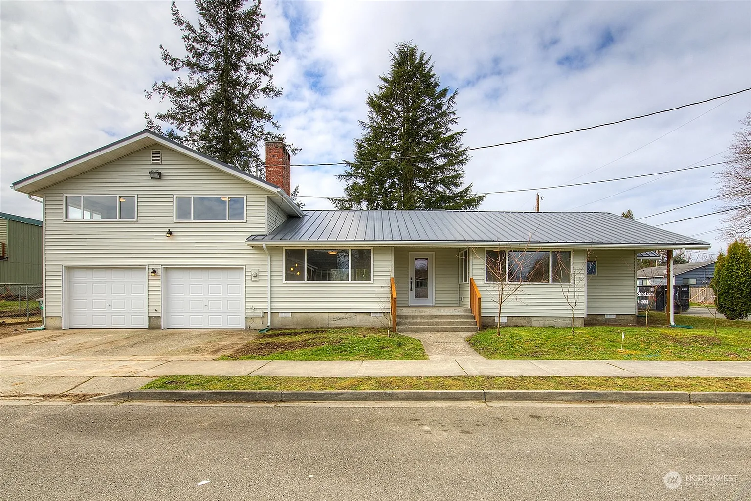 307 2nd Street photo 1