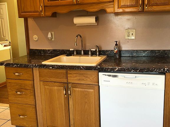 4th image of 28 Sandybrook Dr #28