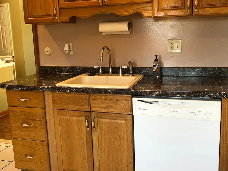28 Sandybrook Dr #28 — Photo 4