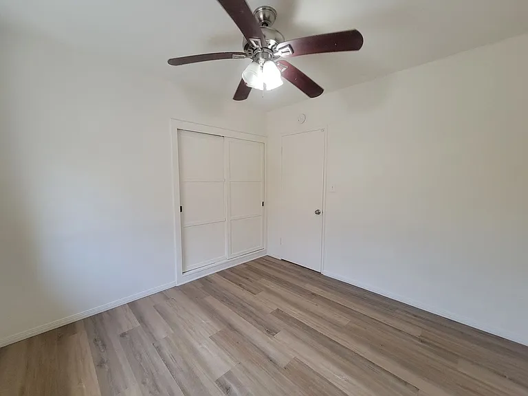 7118 Irondale Ave — Photo 12