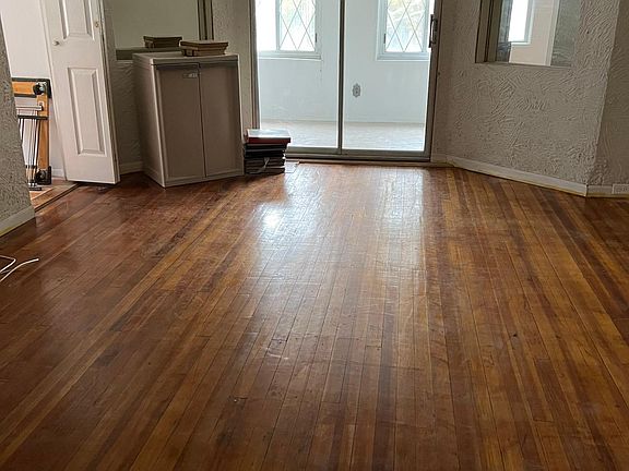 3rd image of 8661 20th Ave