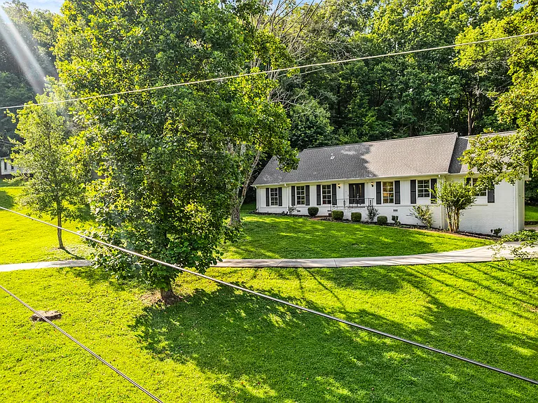 6616 Valley Dr — Photo 5