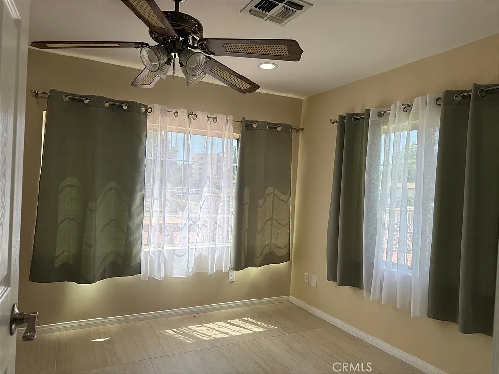 2 bed, 586 sqft, $3,000 — Photo 4