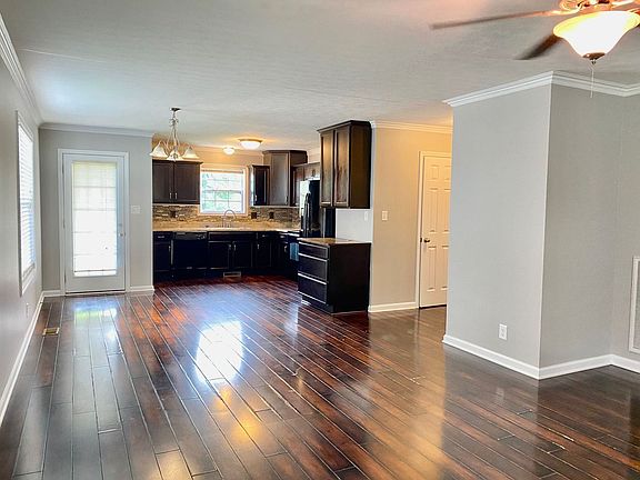 3rd image of 2456 Andersonville Dr