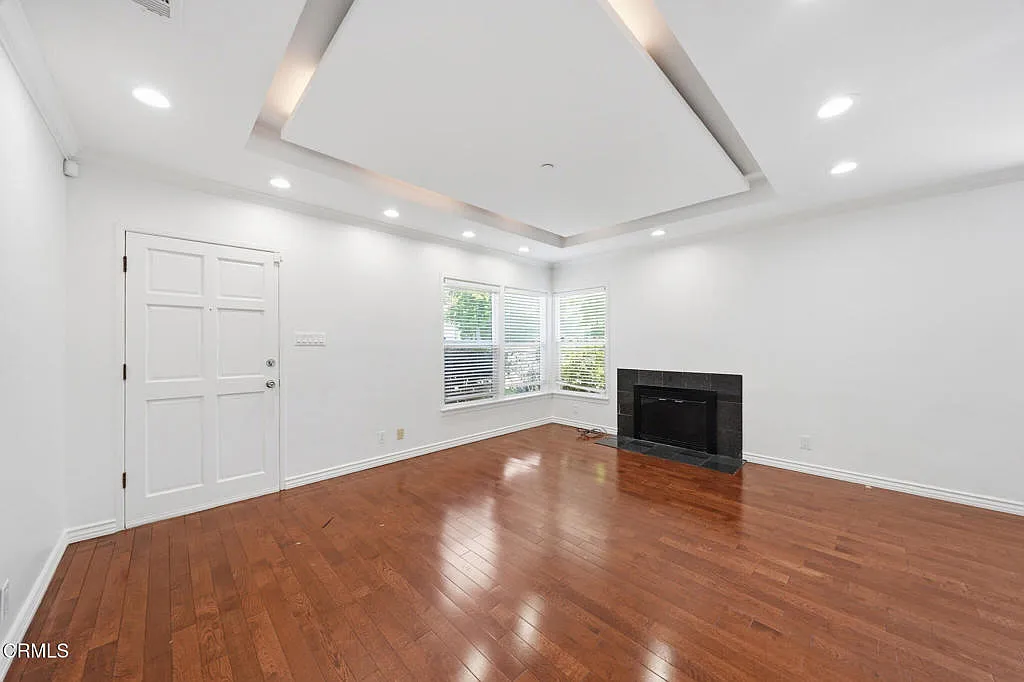 Building Photo - 3302 Community Ave