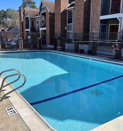 4th image of 2401 Sycamore Ave Unit C2-s2c2