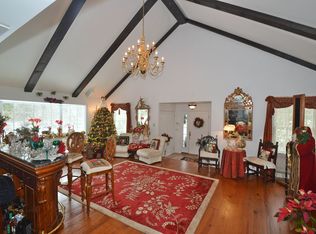 120 Goose Hill Rd, Cold Spring Harbor, NY 11724