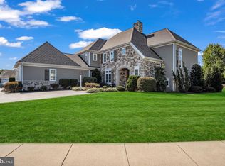 406 Lake Dr, Mechanicsburg, PA 17055