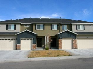 3230 W Desert Lily Dr, Lehi, UT 84043