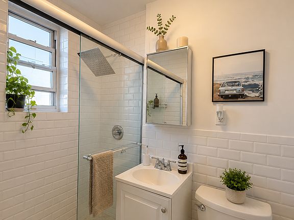 4th image of 237 E 10th St APT 7C